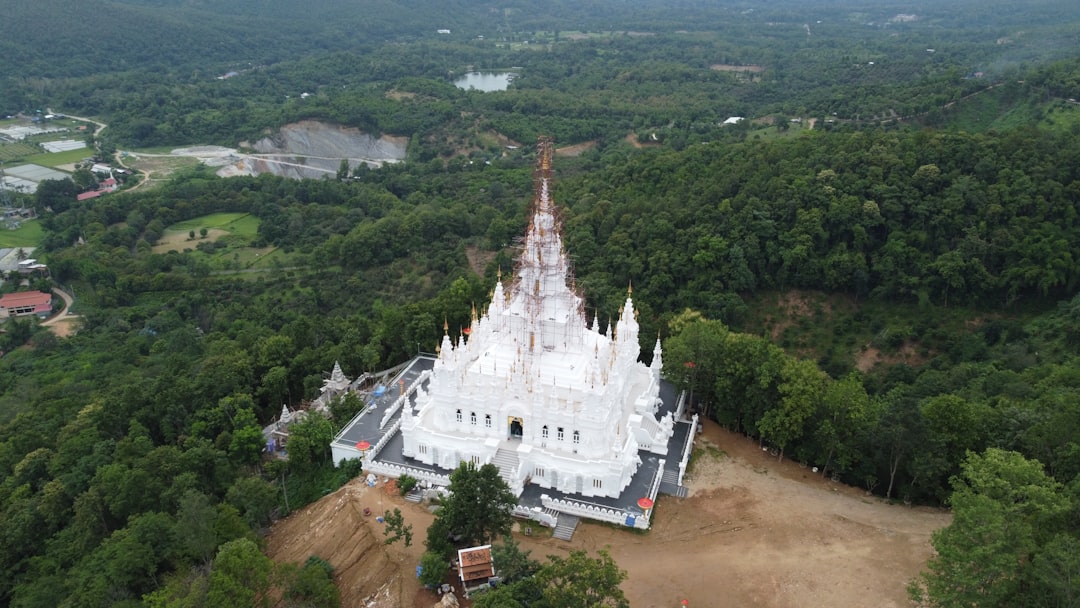 Nordthailand: Tempel, Berge & goldene Reisfelder